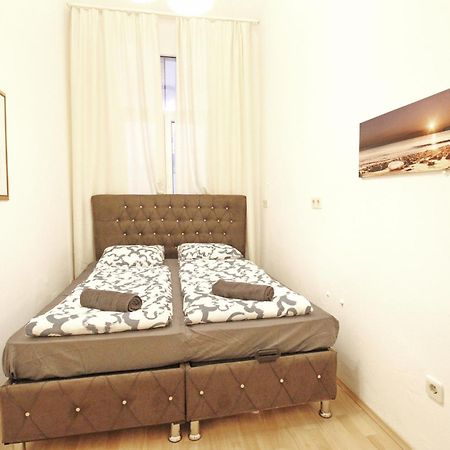 Comfortable Rooms Near Schoenbrunn Palace Hl Vienna Exterior photo